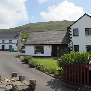 Bed & Breakfast An Dooneen, The Hurley Farm
