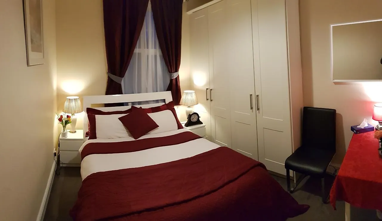 Silver Eagle Bed & Breakfast Dublin 4*,